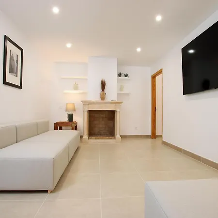 Luxury Retreat In *